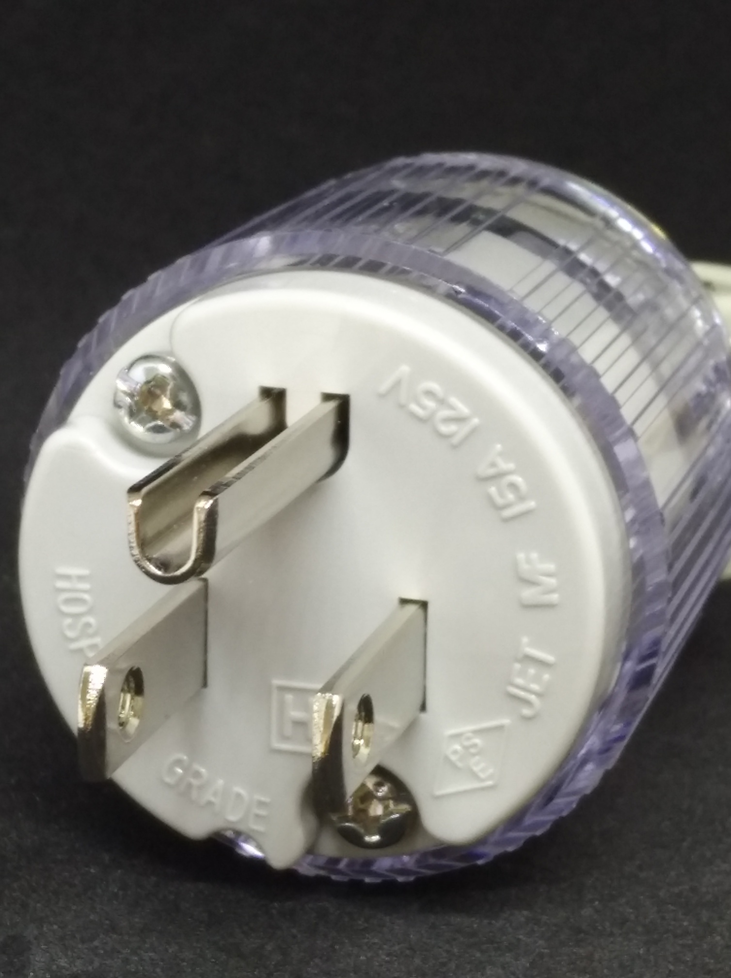 医用接地プラグ用キャップを販売開始いたしました AC3UTCK-N0製品化の経緯キャップをすると、どんなメリットがあるの?ご参考までに